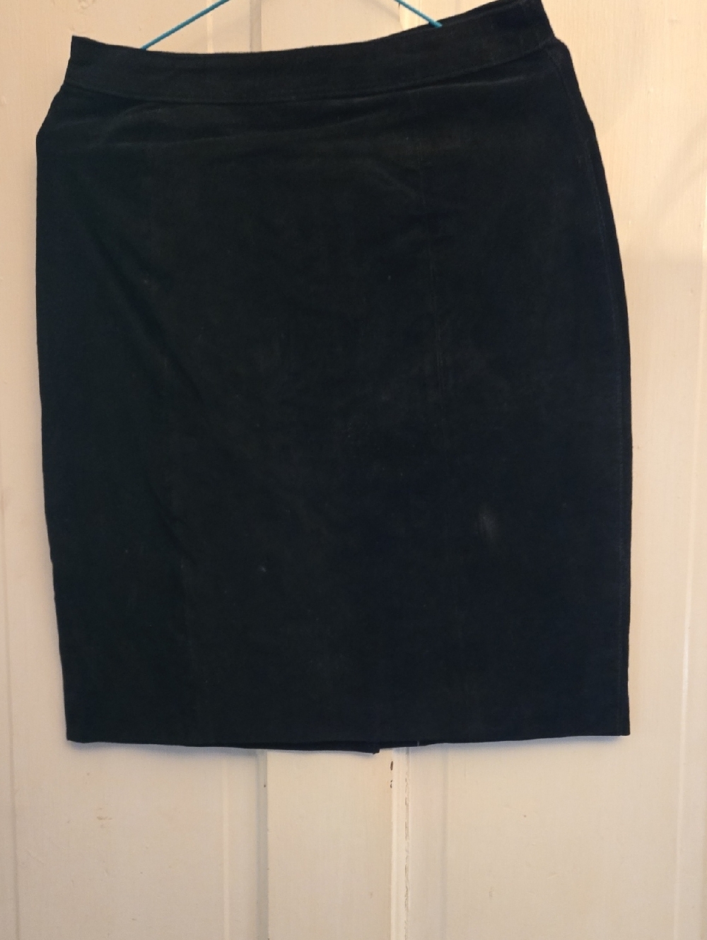 Black Mini Pencil Skirt - Sleek Everyday Essential